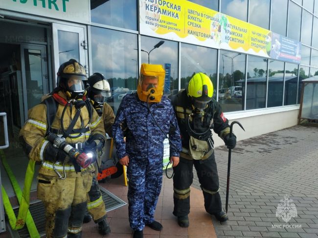 В торгово-развлекательном центре Заокского района прошли пожарно-тактические учения