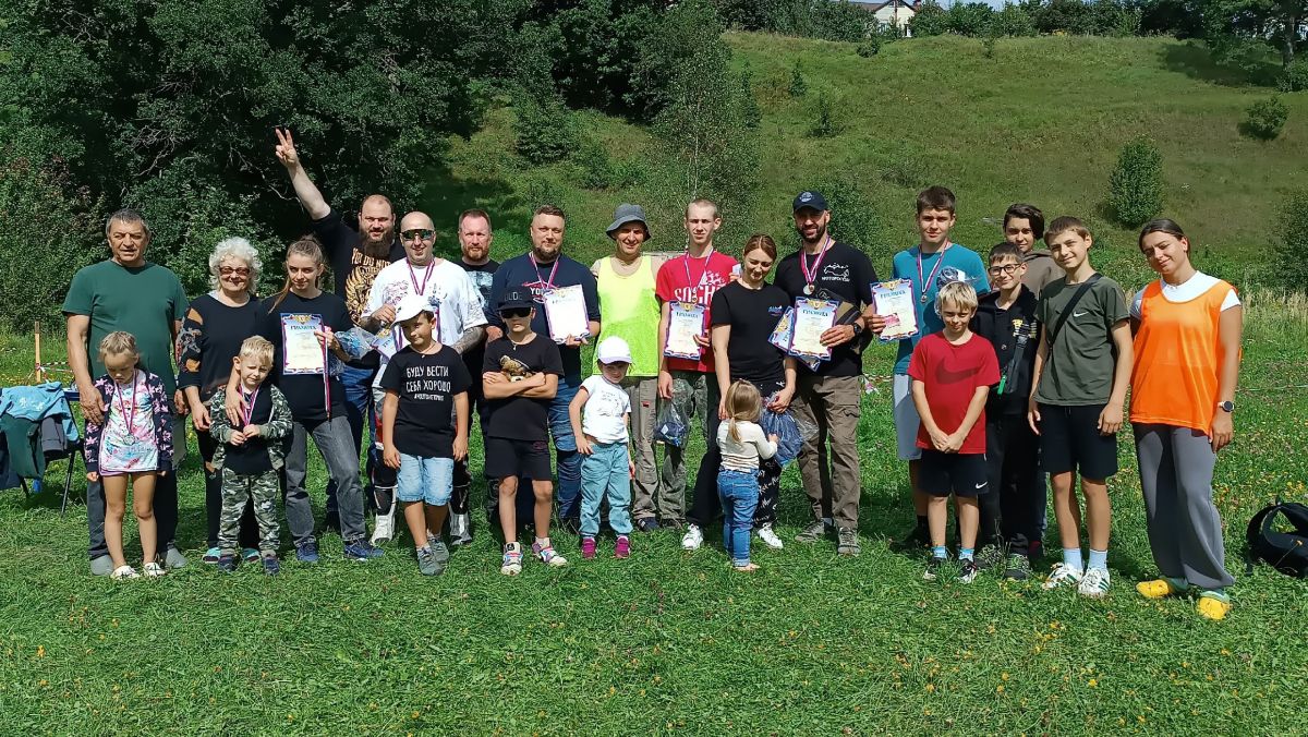 В Страхово прошли традиционные состязания «Соловьи-разбойники» В Страхово прошли традиционные состязания «Соловьи-разбойники»