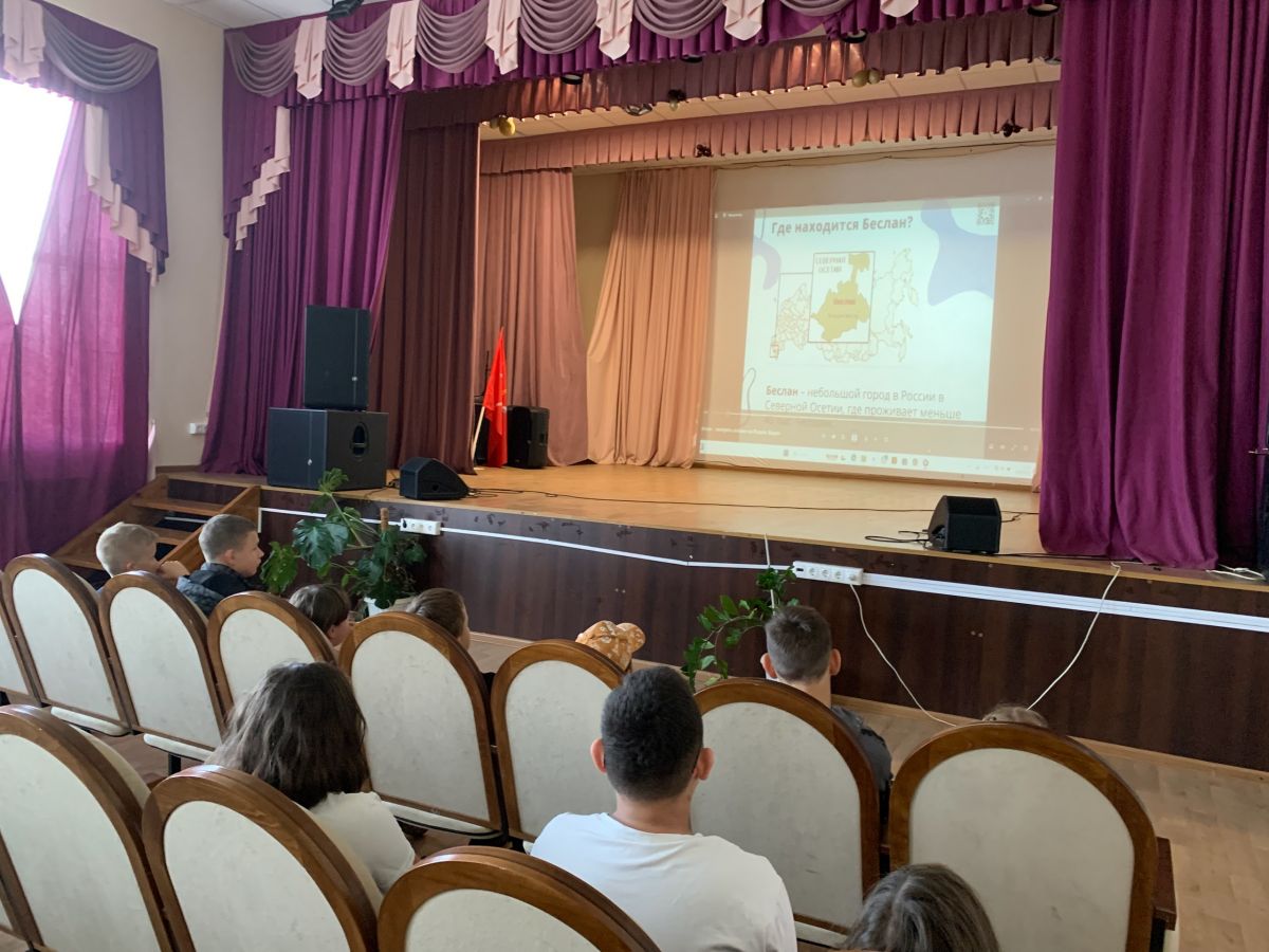 Час памяти «Трагедия и боль Беслана» в Симоновском Доме культуры Час памяти «Трагедия и боль Беслана» в Симоновском Доме культуры