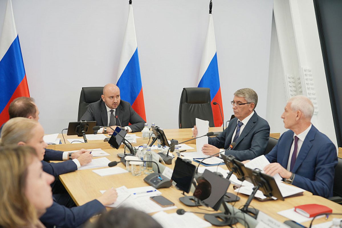 Дмитрий Миляев принял участие в итоговом заседании рабочей группы по подготовке материалов к заседанию Совета при Президенте РФ по спорту
