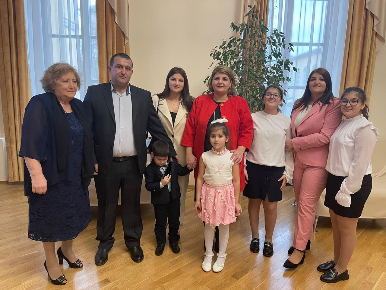 _whatsapp_2025-11-24_v_09-51-26_ef08505b