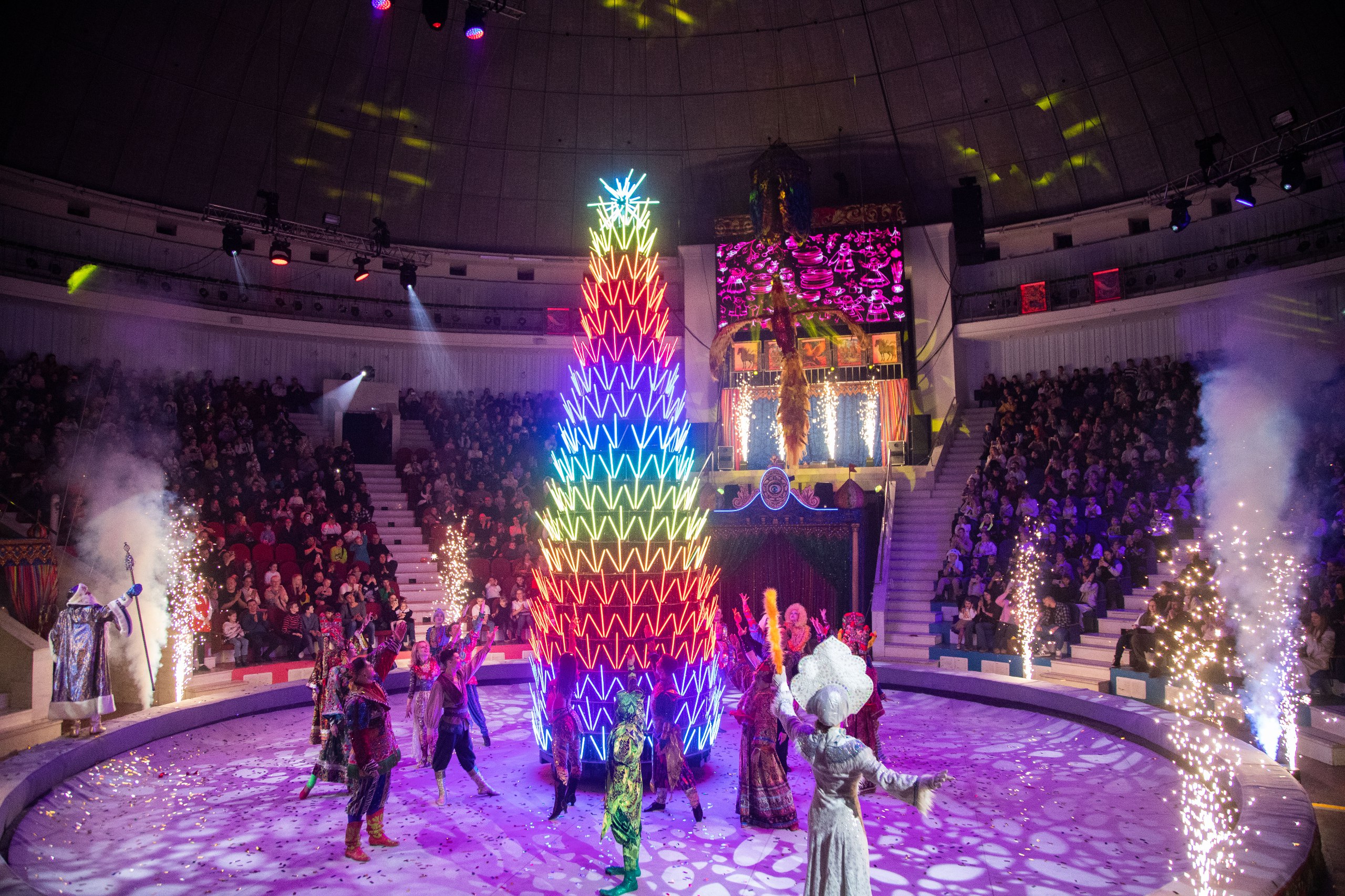 photo_5357578549503659831_w