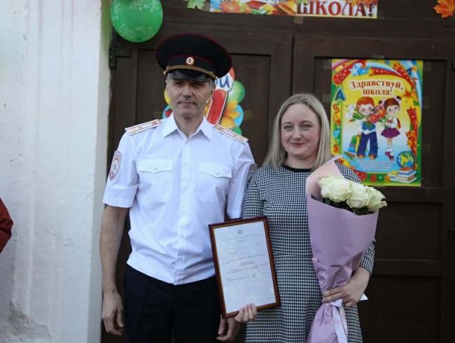 Чернская учительница награждена медалью «За смелость во имя спасения» Чернская учительница награждена медалью «За смелость во имя спасения»