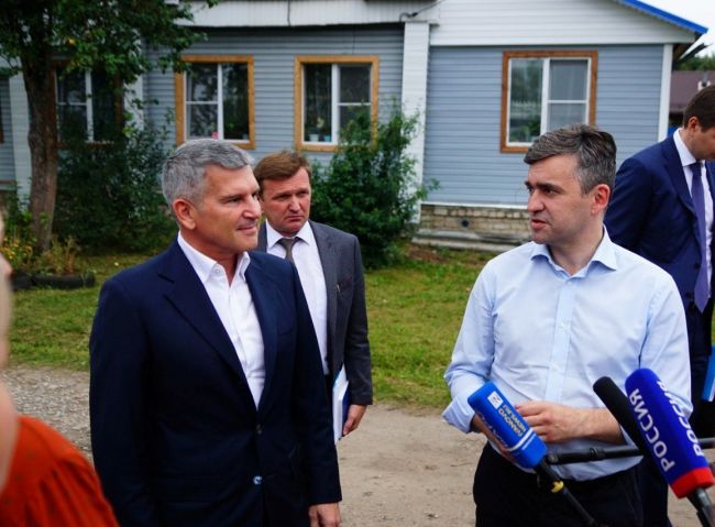 Станислав Воскресенский и Игорь Маковский приняли участие в общественной приемке новой системы уличного освещения в городе Шуя