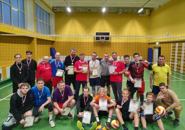 Черняне завоевали первое место в межрайонном турнире по волейболу
