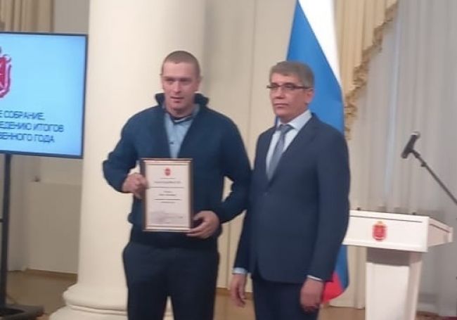 Чернского механизатора наградили Благодарностью Губернатора