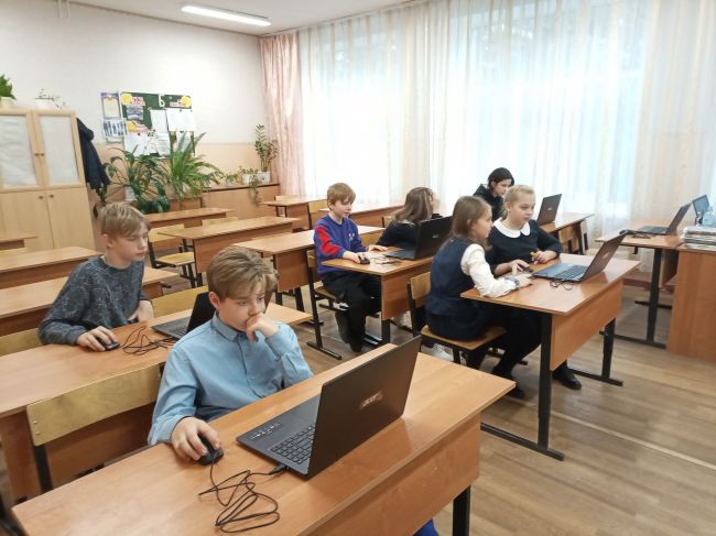 Чернских школьников приглашают принять участие во всероссийской онлайн-олимпиаде «Безопасные дороги»