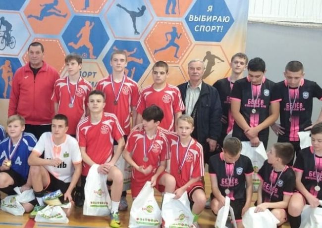 Чернские футболисты стали бронзовыми призерами турнира в Белеве