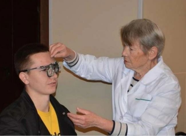 Чернский окулист рассказала чернянам о способах коррекции зрения