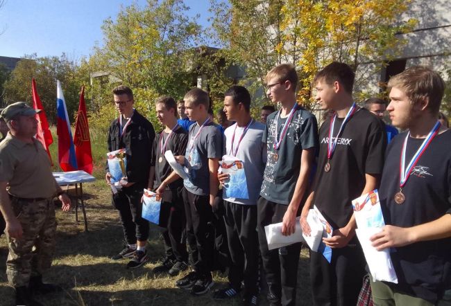 Большескуратовские школьники завоевали бронзу в региональном военно-спортивном квесте