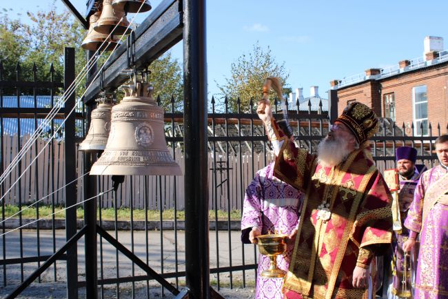 В Чернском районе освятили колокольню