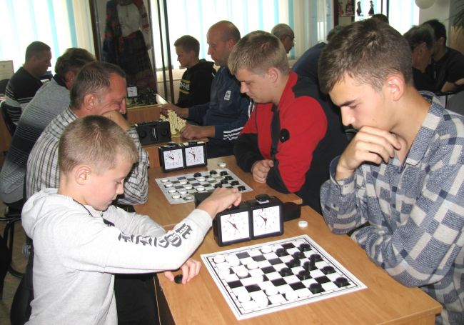 В Черни прошел шахматно-шашечный турнир