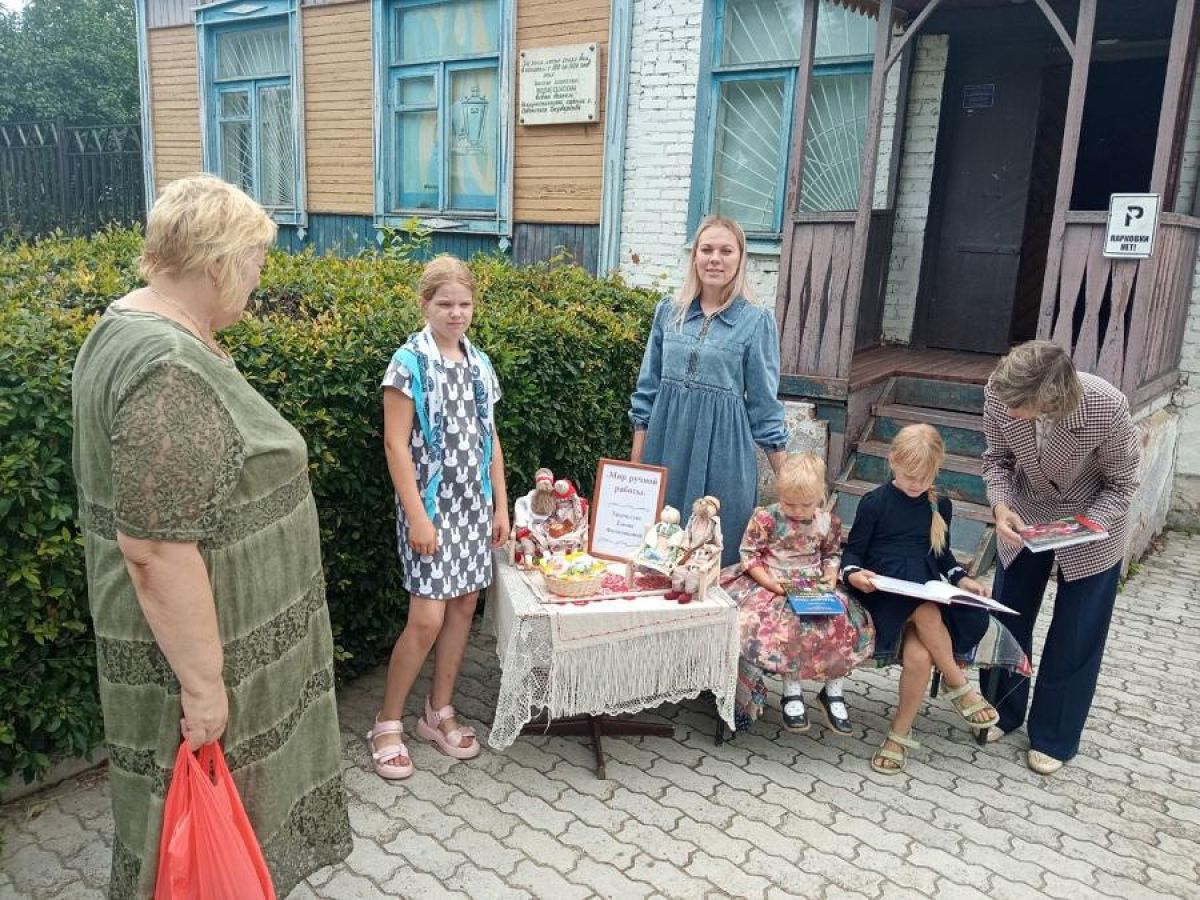 Сотрудники чернского музея провели акцию «Музейный дворик»