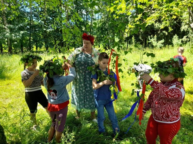 Юные долматовцы узнали традиции летних праздников Чернского края