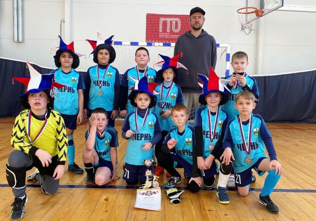 Чернские футболисты взяли бронзу в Рождественском турнире