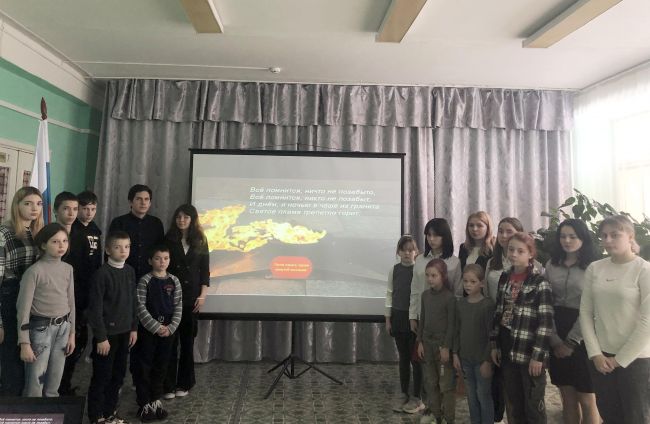 Чернские школьники почтили память юных героев-антифашистов