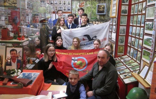 Старшеклассники Архангельской средней школы Чернского района посетили музей Горбачевской школы Плавского района