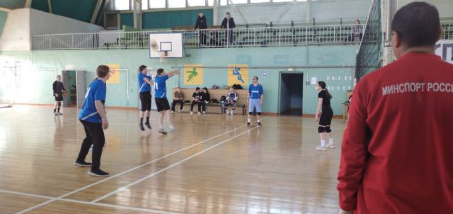 В Черни прошел районный турнир по волейболу