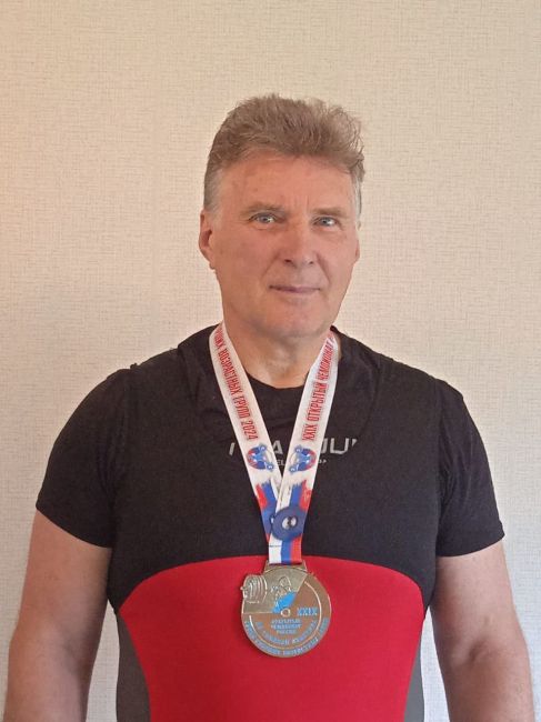 Чернский тяжелоатлет взял серебро на чемпионате России