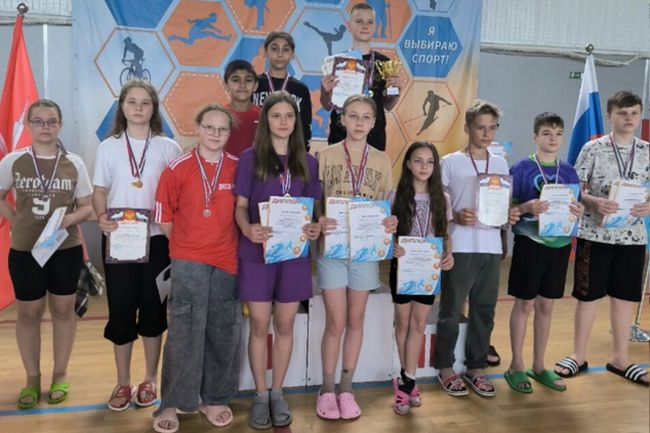 Чернские пловцы стали победителями и призерами межрайонного первенства