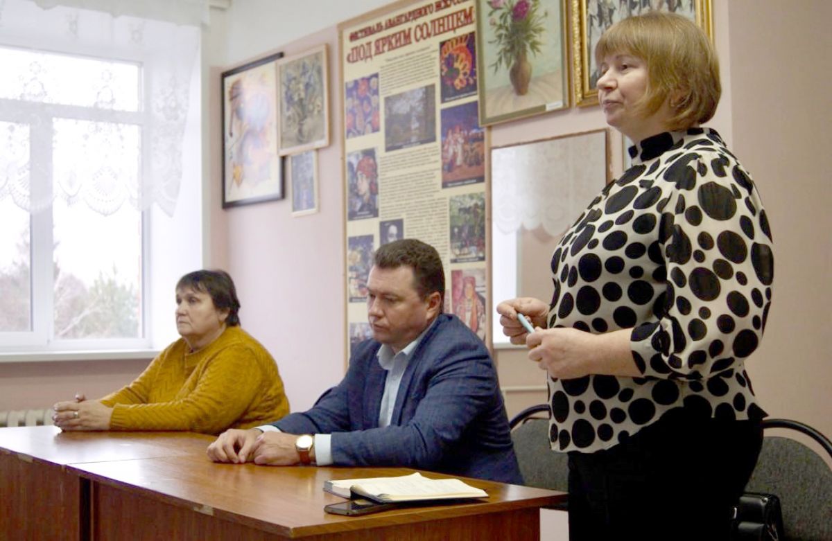 Глава администрации Чернского района провел встречу с жителями Глава администрации Чернского района провел встречу с жителями