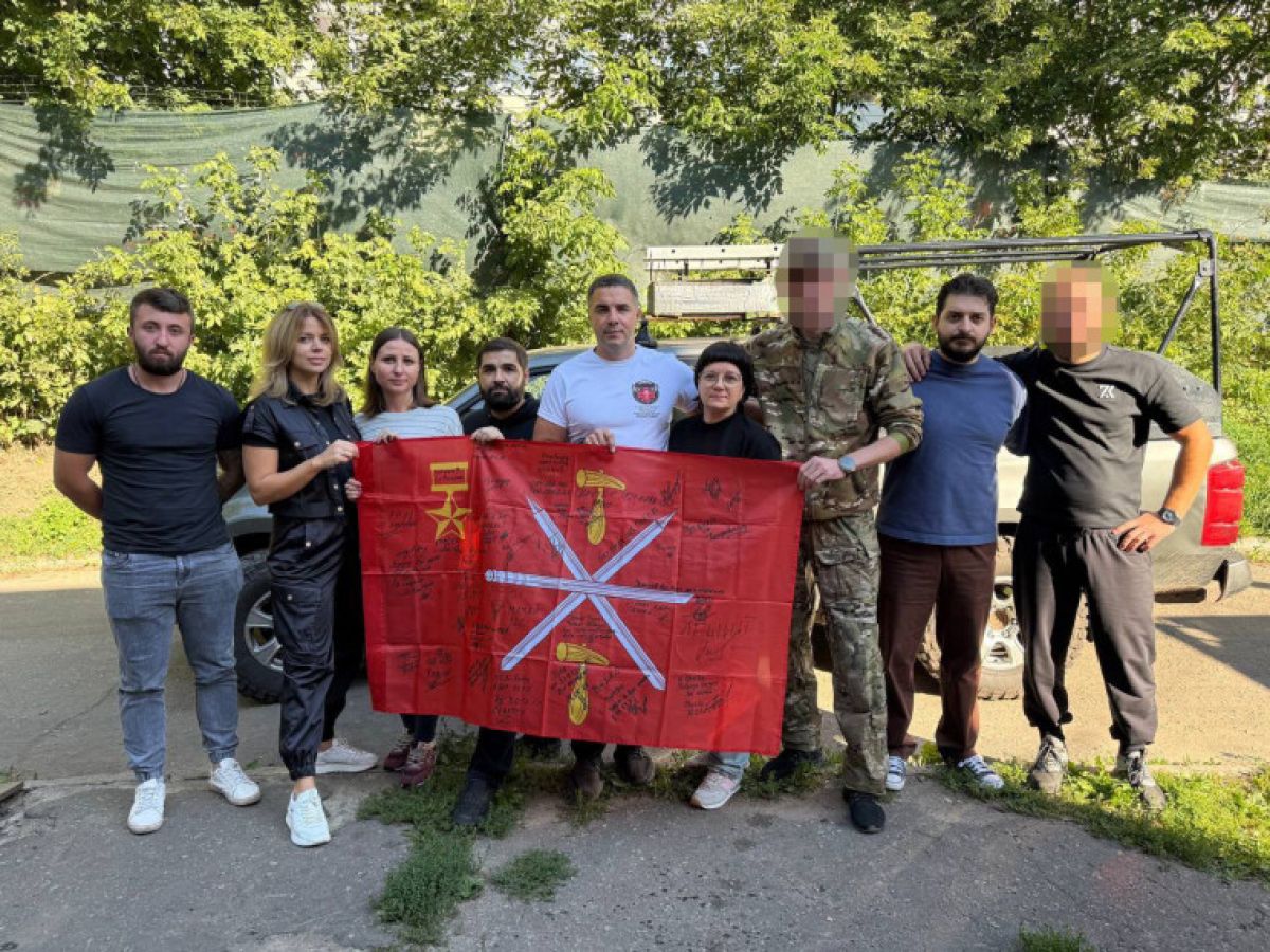 Алексей Эрк и Анастасия Дементьева доставили очередную партию дополнительной помощи военнослужащим в в Курскую область Алексей Эрк и Анастасия Дементьева доставили очередную партию дополнительной помощи военнослужащим в в Курскую область