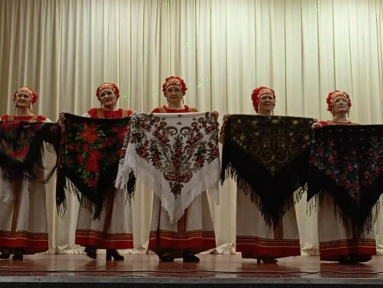 Чернские артисты выступили в Плавском районе Чернские артисты выступили в Плавском районе