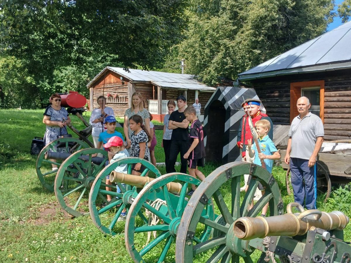 Черняне посетили усадьбу в селе Никольское-Вяземское