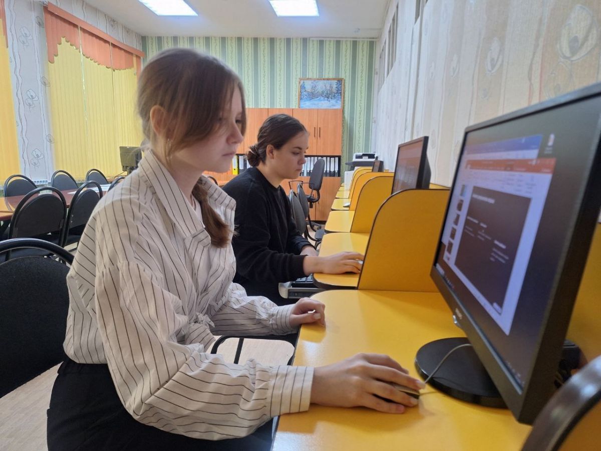 Чернские студенты приняли участие в экологическом форуме Чернские студенты приняли участие в экологическом форуме