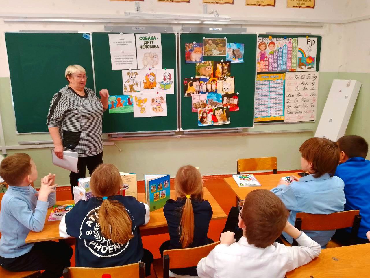 Чернским школьникам рассказали о домашних животных на литературном часе Чернским школьникам рассказали о домашних животных на литературном часе