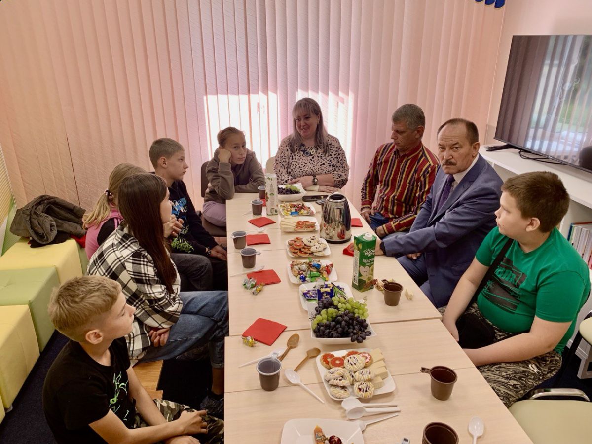 Юные черняне из неполных семей получили подарки Юные черняне из неполных семей получили подарки
