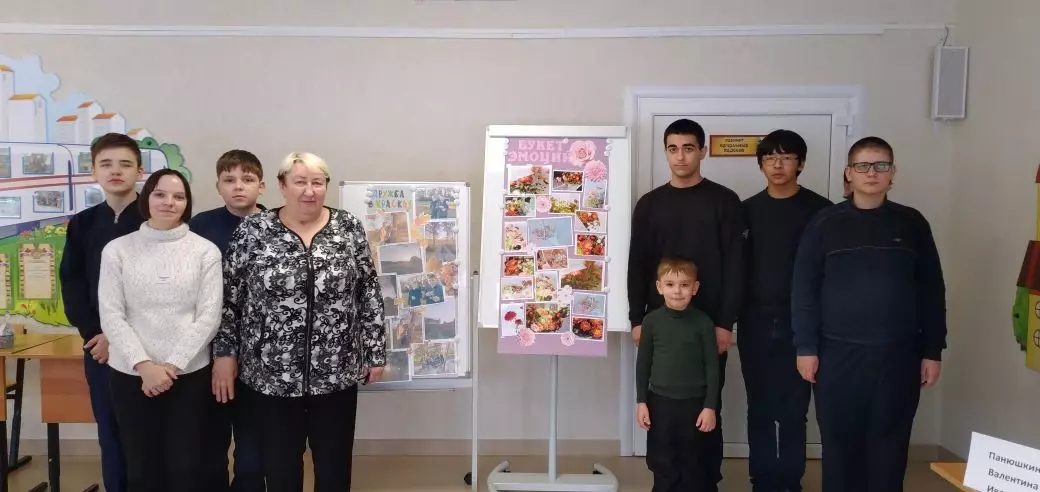 Долматовская сельская библиотека провела час знаний